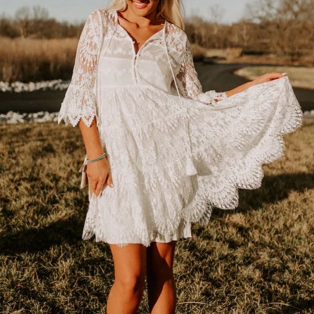 🟠NWT 3/4 Bell Sleeve Lined Lace Mini Dress in White MED